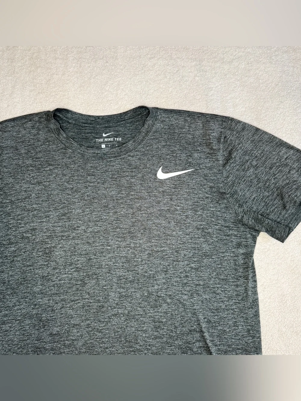 Nike Mens Size Large Dri-FIT Training T-Shirt Gray Short Sleeve Athletic